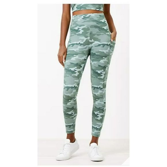 Lou‎ & Grey by Ann Taylor $64.50 NWT Camo print leggings - Picture 1 of 1